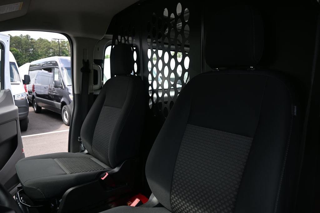 Used 2025 Ford Transit 250 Low Roof w/ Exterior Upgrade Package RWD image 5