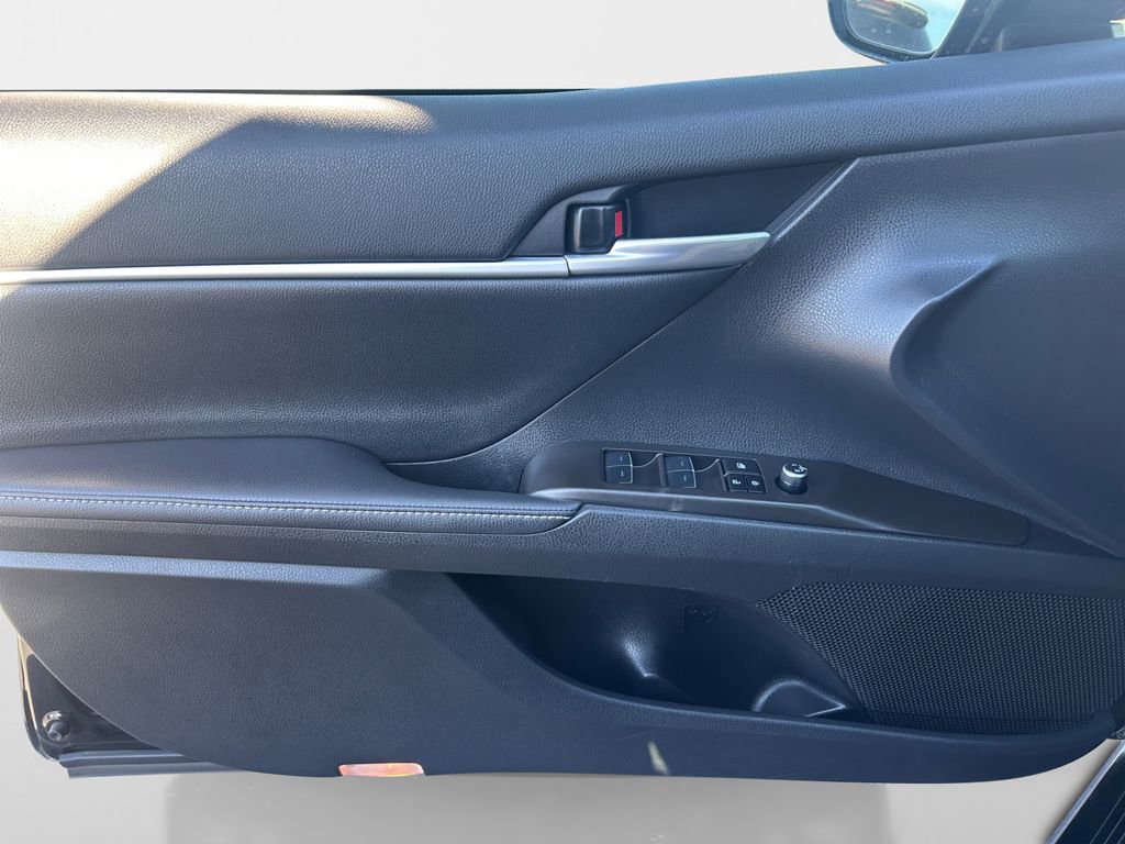 Used 2023 Toyota Camry XSE image 17