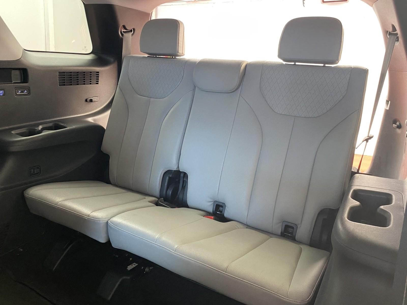 Used 2020 Hyundai Palisade SEL w/ Winter Weather Package AWD/4WD image 19