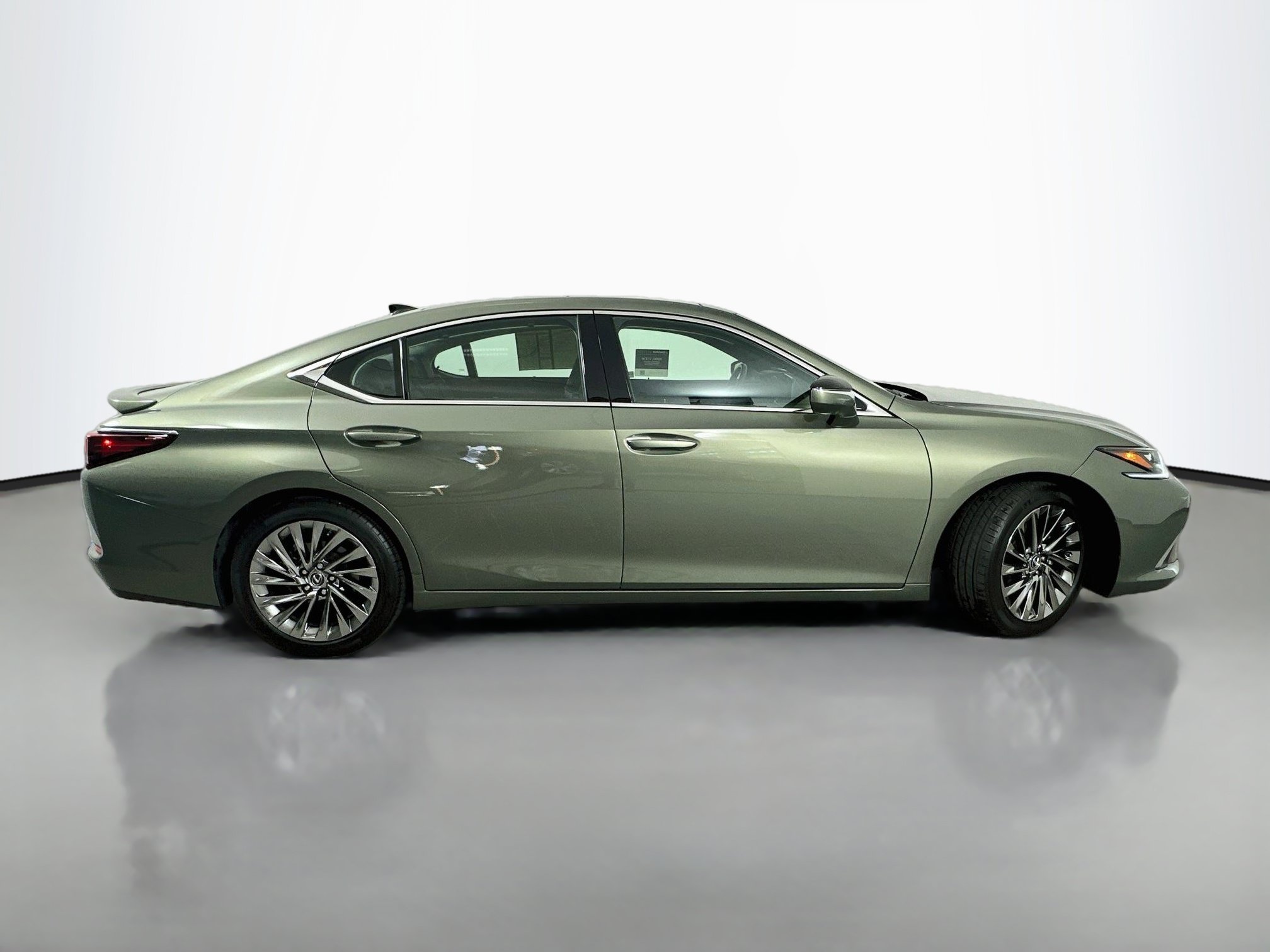 Certified 2025 Lexus ES 350 Ultra Luxury FWD image 8