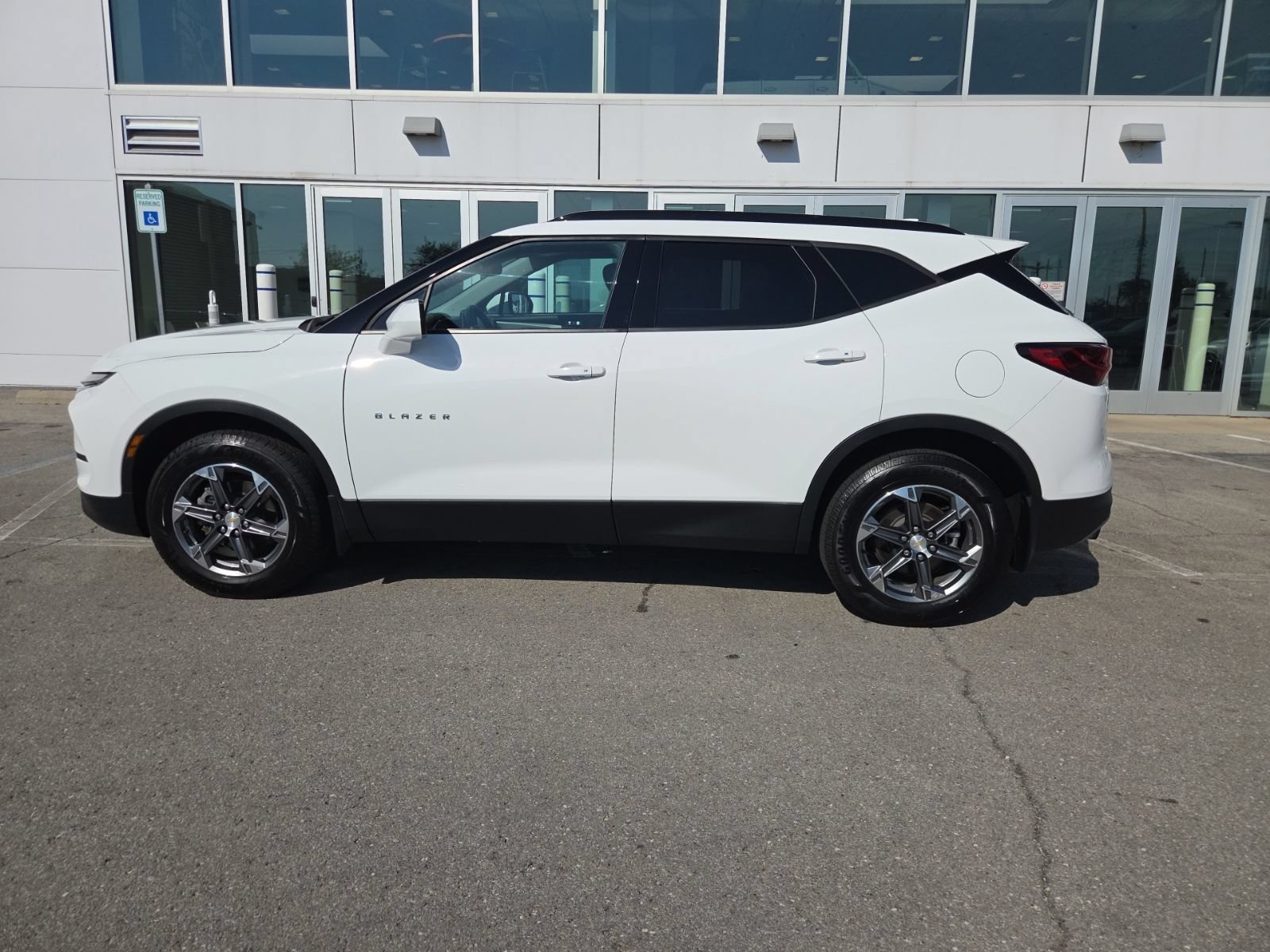 Used 2024 Chevrolet Blazer LT w/ Convenience Package AWD/4WD image 12