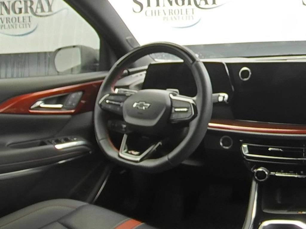 Used 2025 Chevrolet Traverse RS w/ LPO, Floor Liner Package FWD image 16