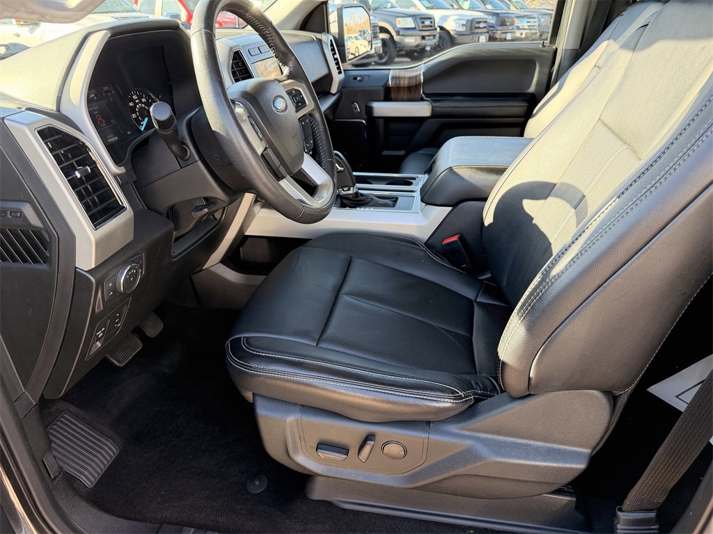 Used 2020 Ford F150 Lariat image 11
