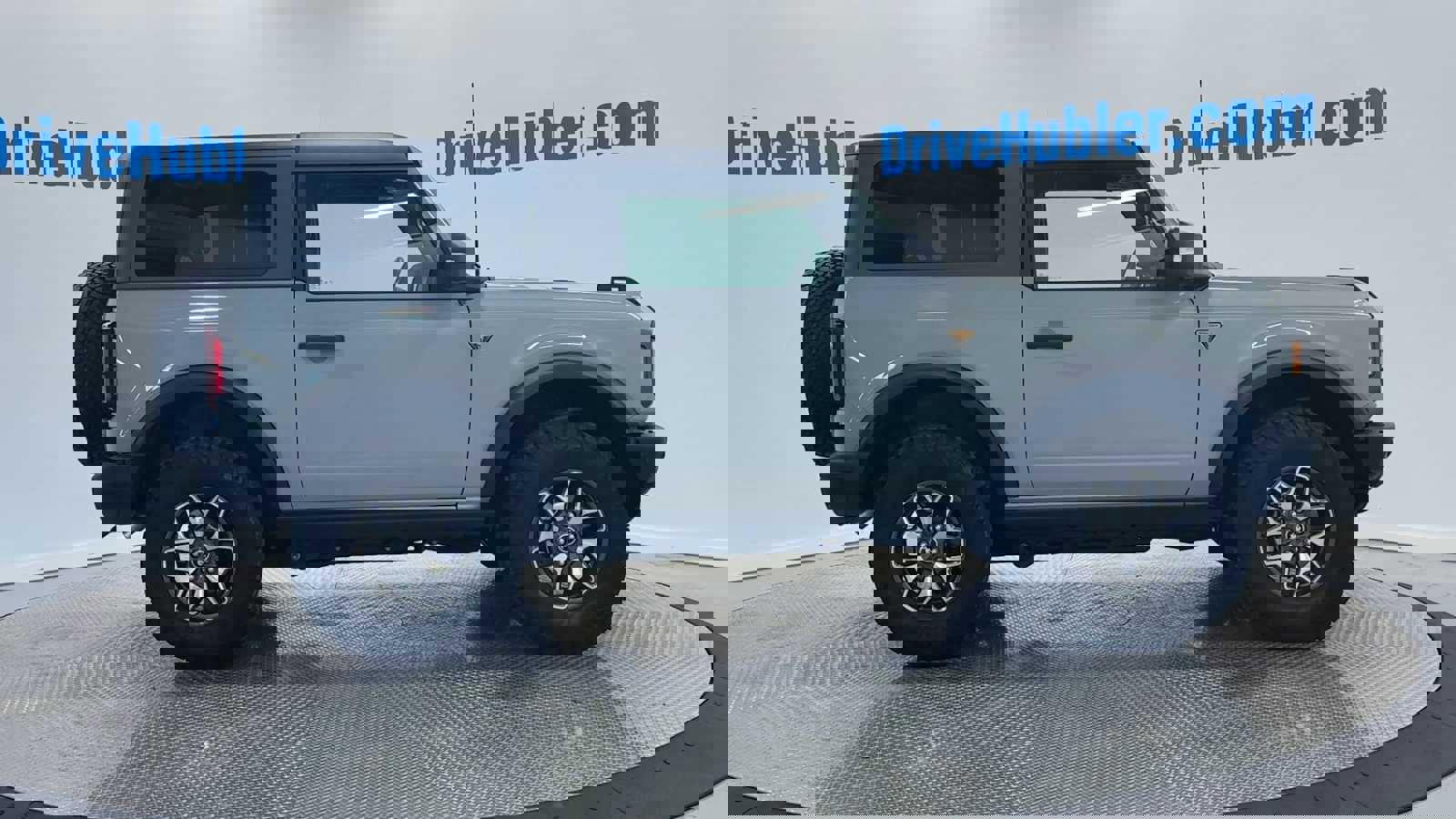 Used 2024 Ford Bronco Badlands image 9