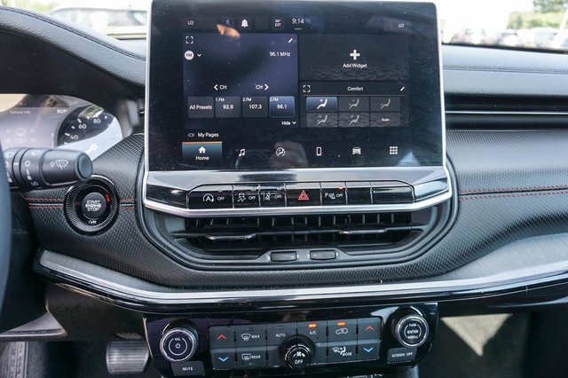 Used 2023 Jeep Compass Trailhawk image 21