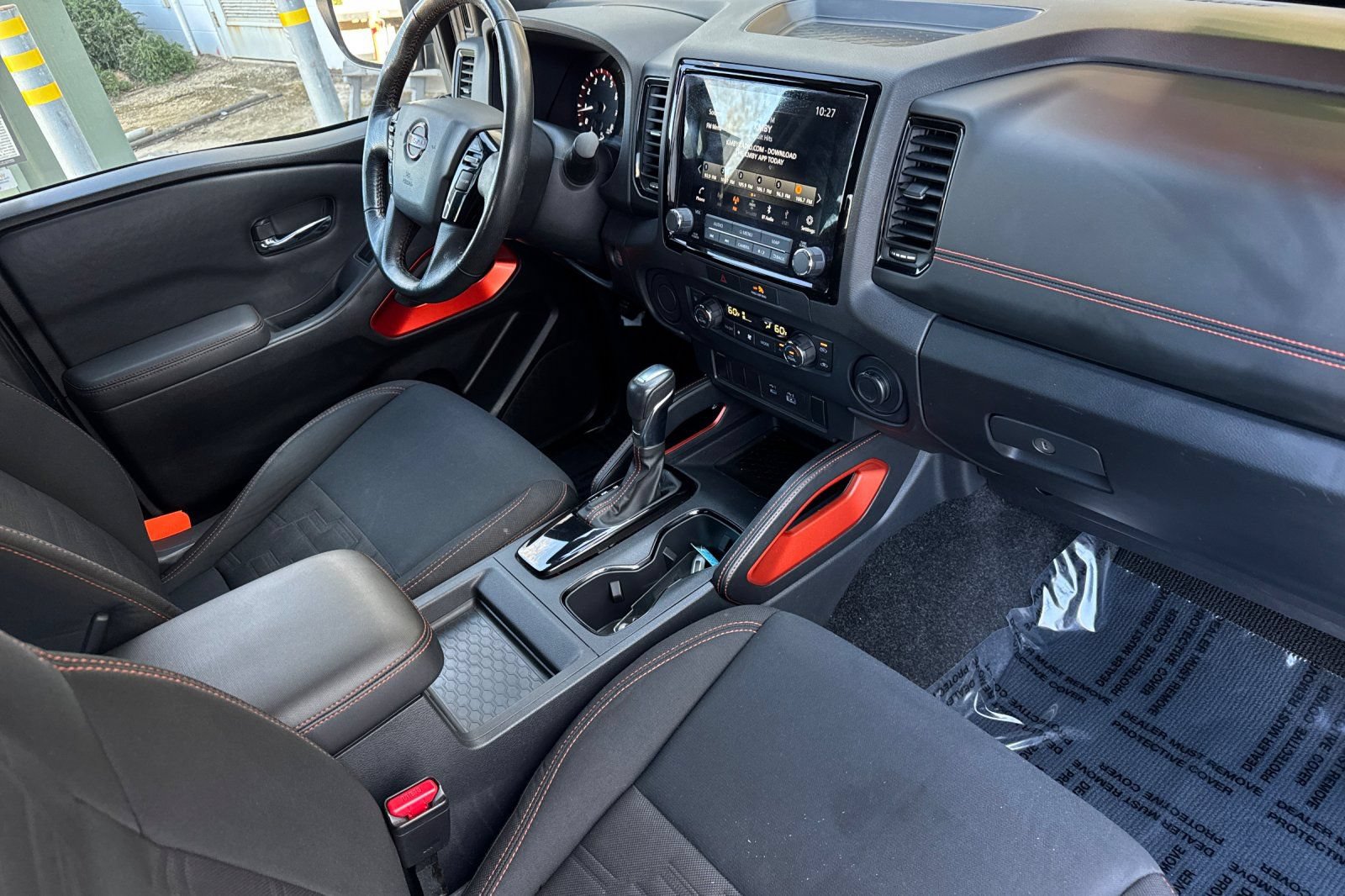 Used 2022 Nissan Frontier Pro-X RWD image 17