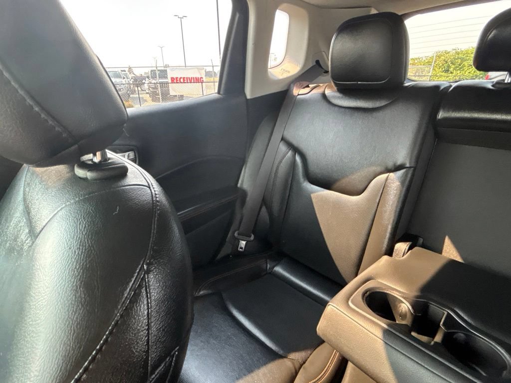 Used 2018 Jeep Compass Limited FWD image 31