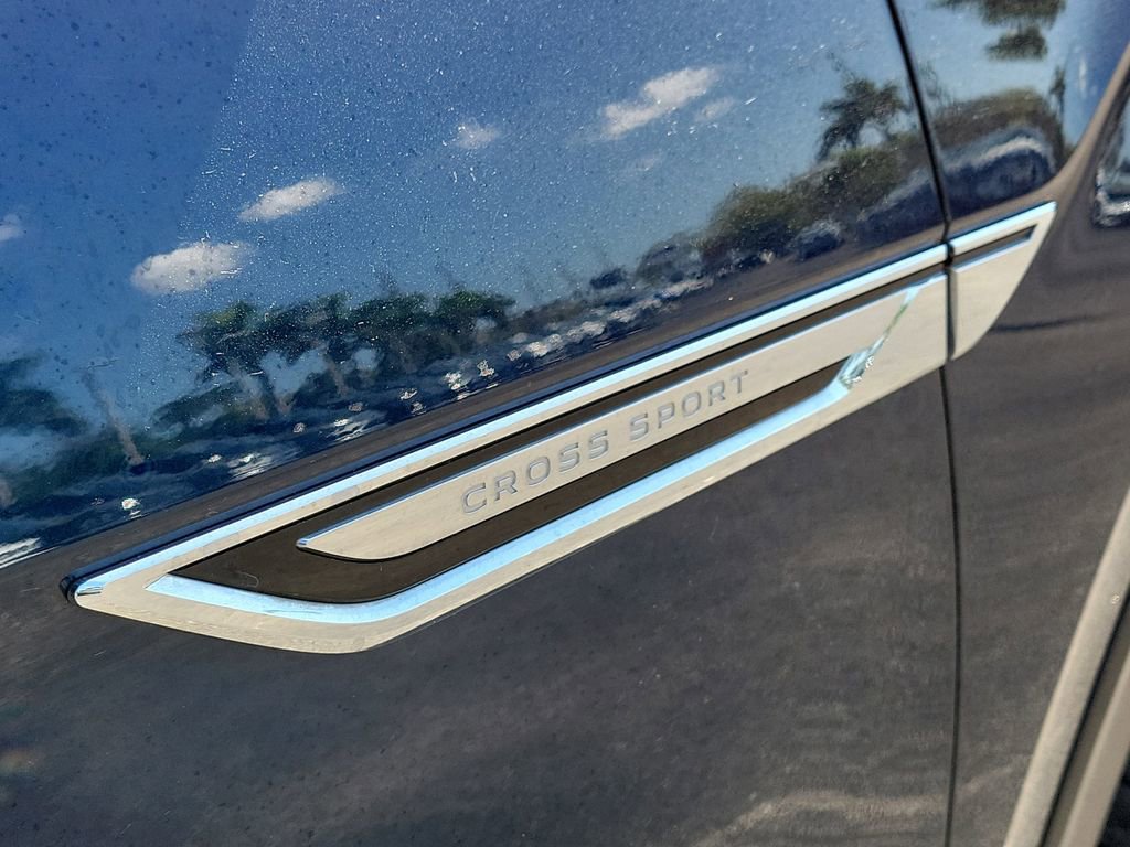 Used 2021 Volkswagen Atlas Cross Sport SE w/ Panoramic Sunroof Package image 6