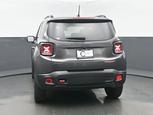 Used 2016 Jeep Renegade Trailhawk AWD/4WD image 5