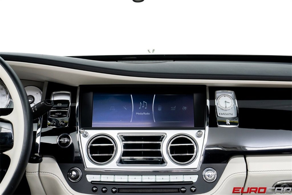 Used 2018 Rolls-Royce Dawn image 33