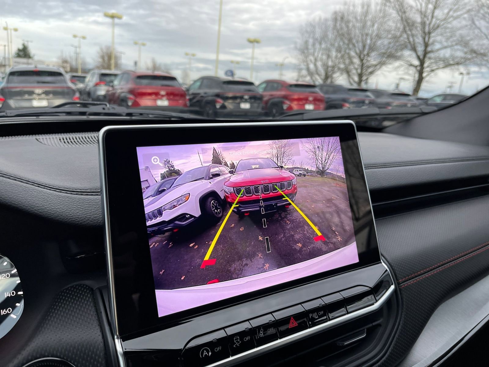 Used 2025 Jeep Compass Trailhawk w/ Trailer Tow Group image 18