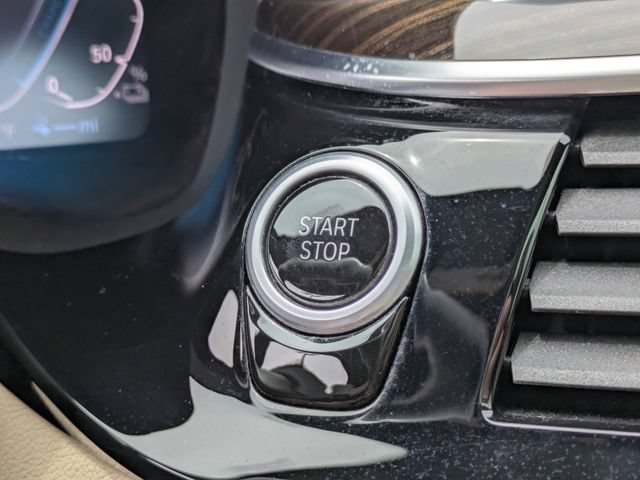 Used 2021 BMW 530e RWD image 28