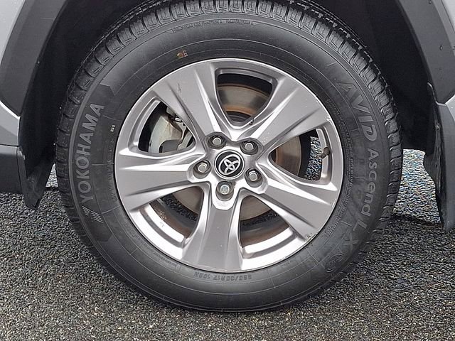 Used 2023 Toyota RAV4 XLE w/ Convenience Package image 8