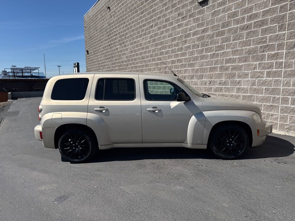 Used 2009 Chevrolet HHR LS image 4