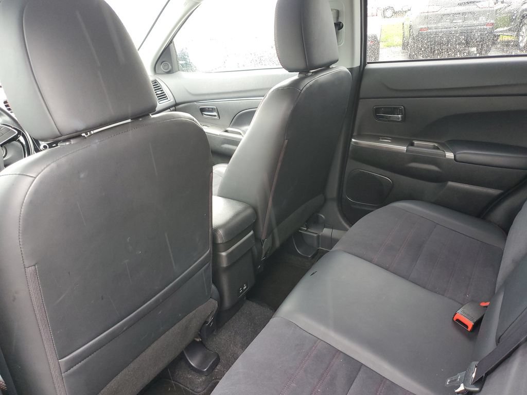 Used 2024 Mitsubishi Outlander Sport SE AWD/4WD image 16
