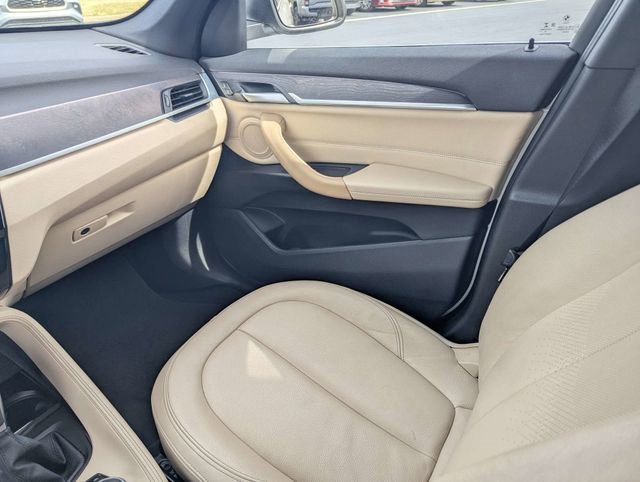 Used 2017 BMW X1 xDrive28i image 16