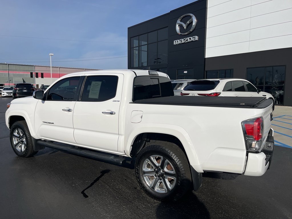 Used 2017 Toyota Tacoma Limited image 3