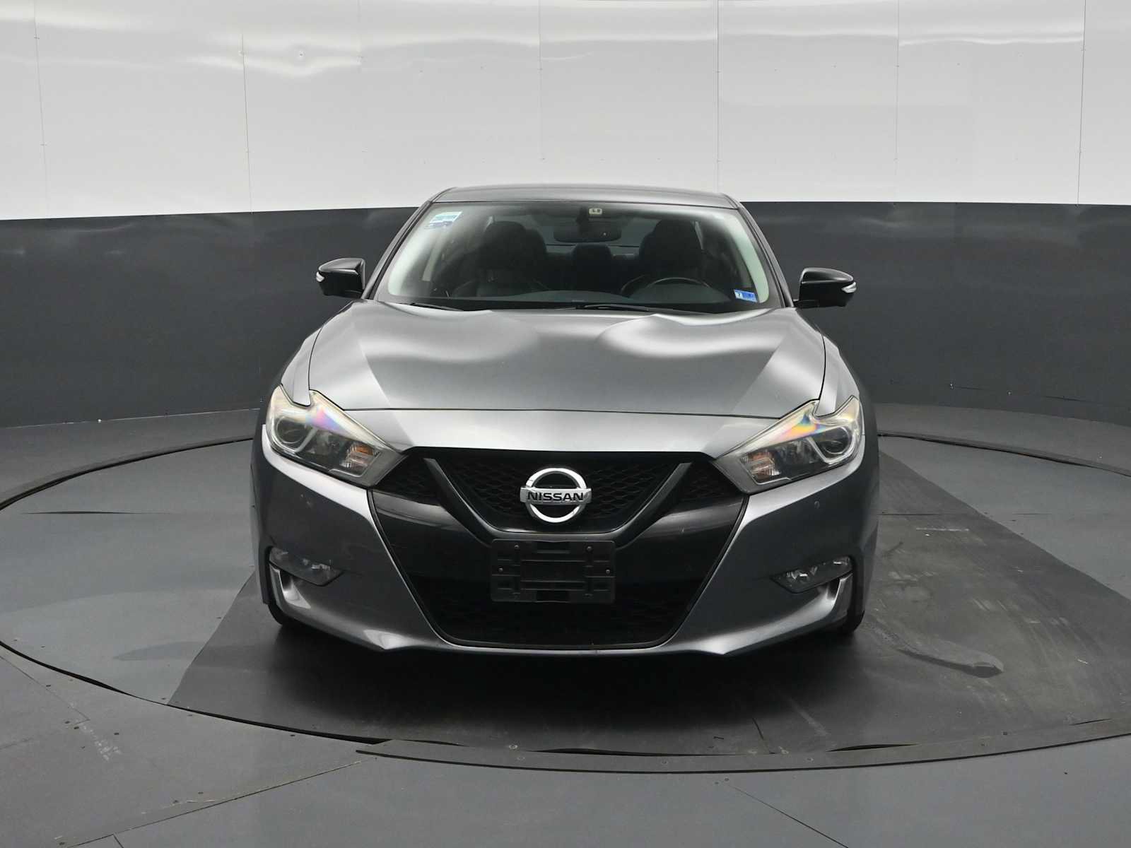 Used 2018 Nissan Maxima SR w/ Midnight Edition FWD image 3