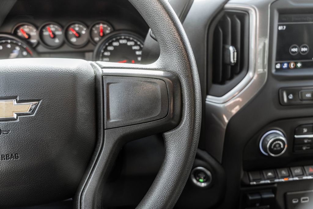 Used 2023 Chevrolet Silverado 1500 Custom image 21