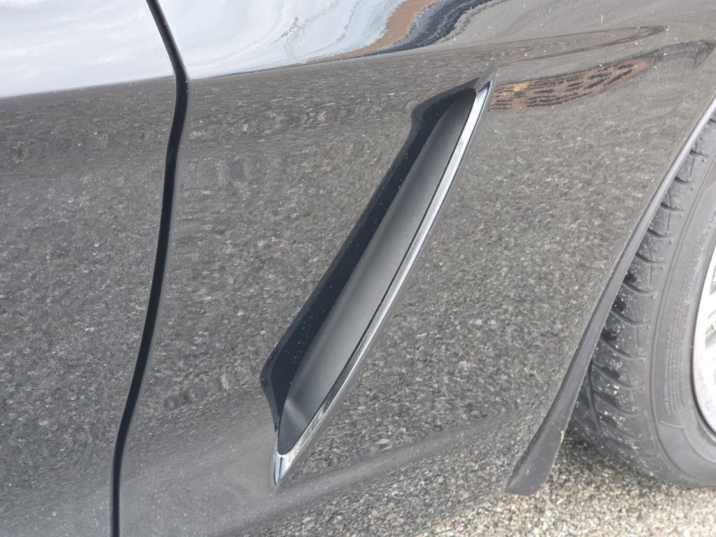 Used 2007 Chevrolet Corvette Coupe image 17