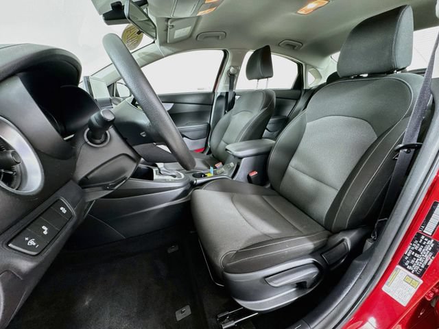 Used 2024 Kia Forte LXS w/ LXS Technology Package FWD image 11