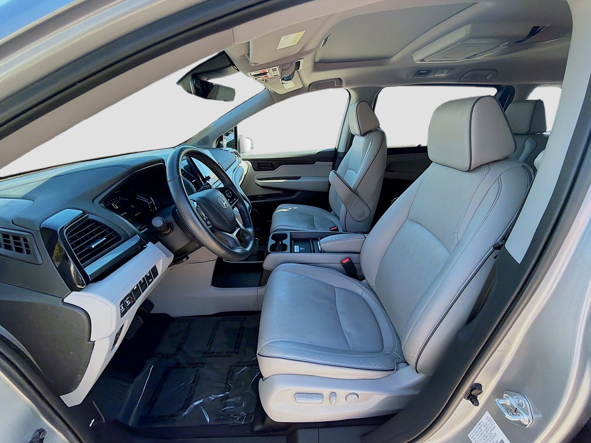 Used 2023 Honda Odyssey Elite image 19