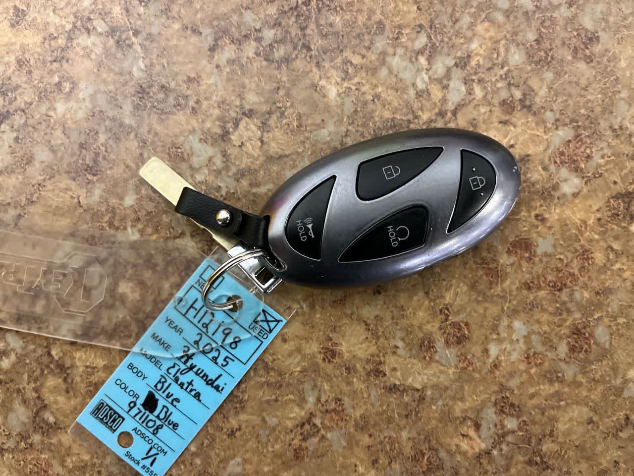 Used 2025 Hyundai Elantra SEL FWD image 24