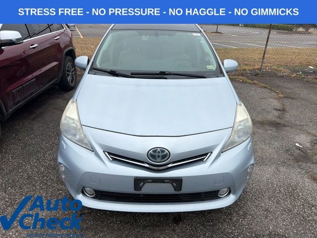 Used 2013 Toyota Prius V Five image 2