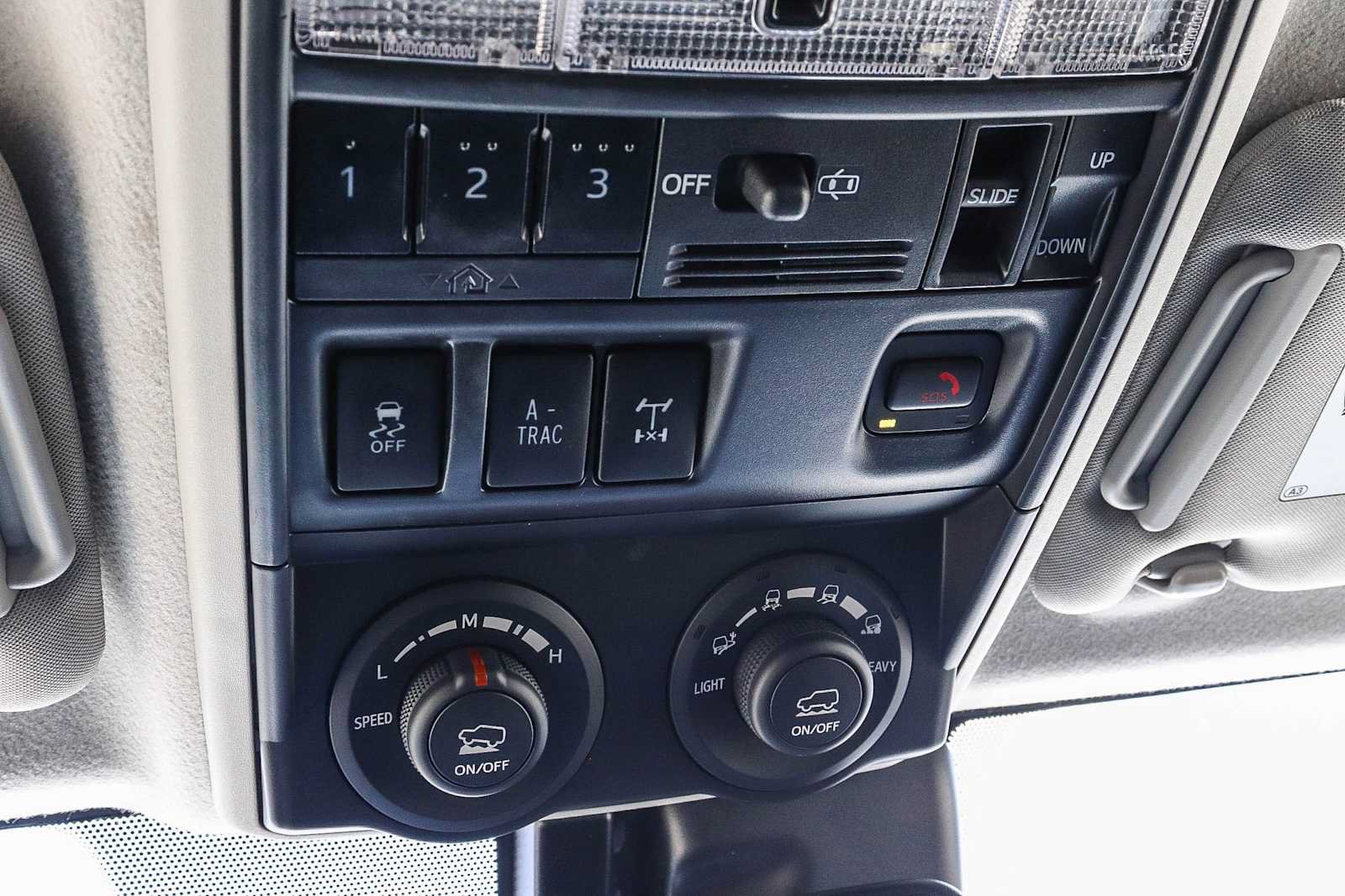 Used 2020 Toyota 4Runner Venture w/ Moonroof Package AWD/4WD image 36
