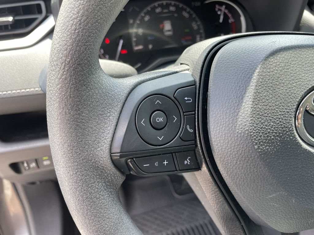 Used 2023 Toyota RAV4 XLE FWD image 17