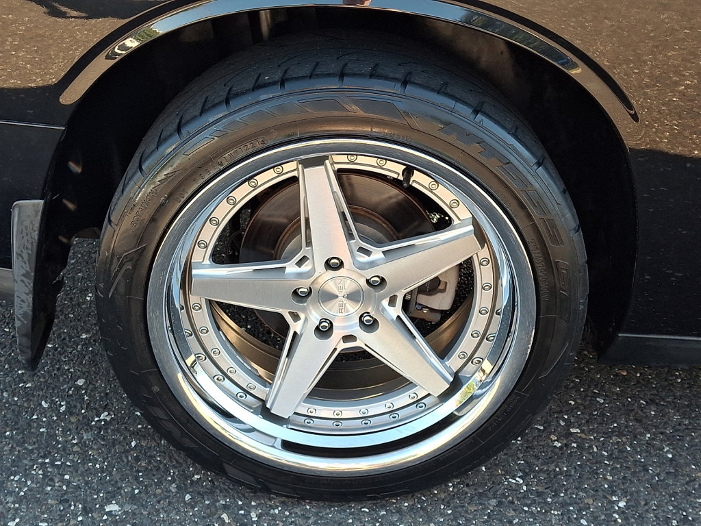 Used 2010 Dodge Challenger R/T RWD image 15