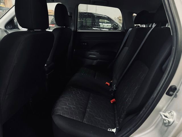 Used 2025 Mitsubishi Outlander Sport AWD image 16