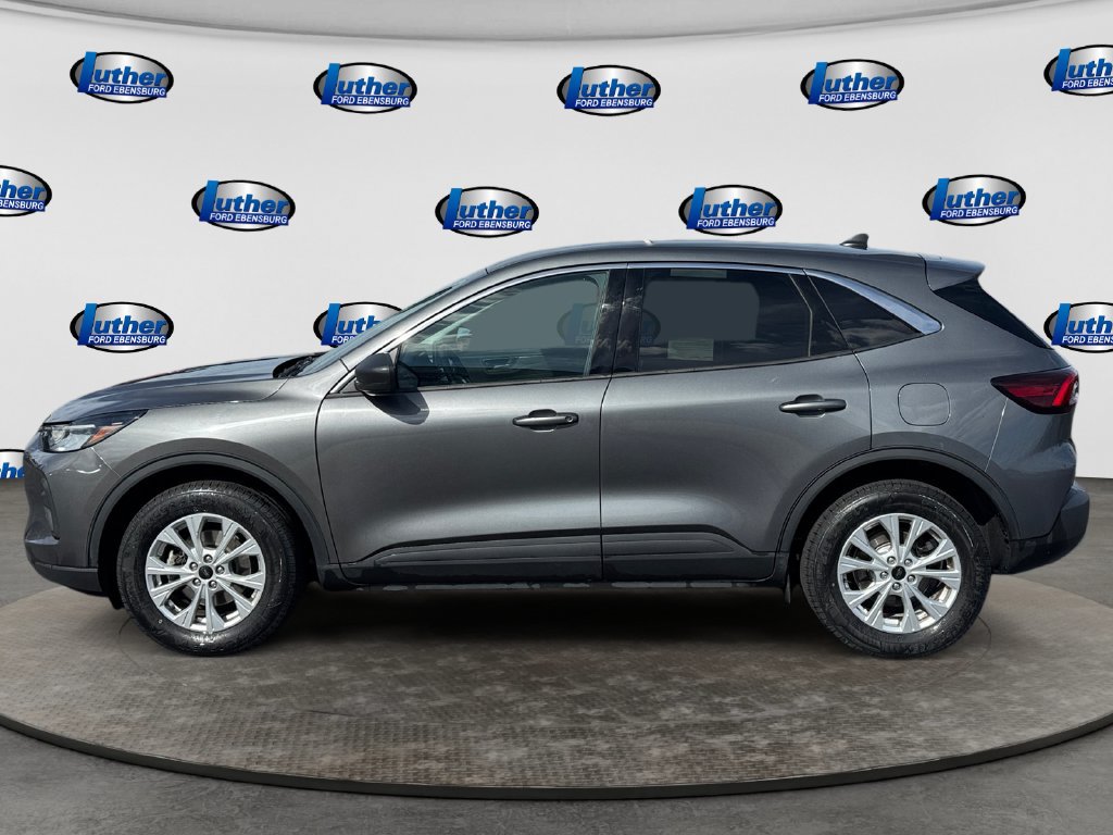 Used 2024 Ford Escape Active AWD/4WD image 2