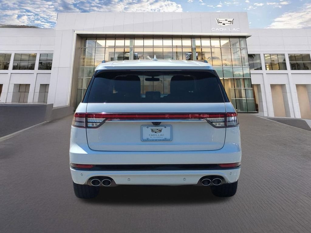 Used 2022 Lincoln Aviator Reserve w/ Equipment Group 201A AWD/4WD image 6