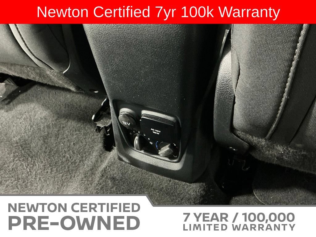 Used 2022 Ford Transit Connect XLT FWD image 16