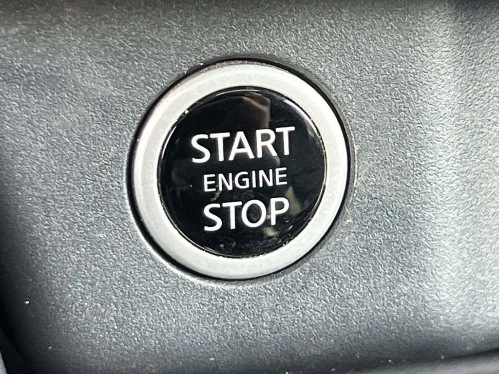 Used 2023 Nissan Rogue Platinum AWD/4WD image 28