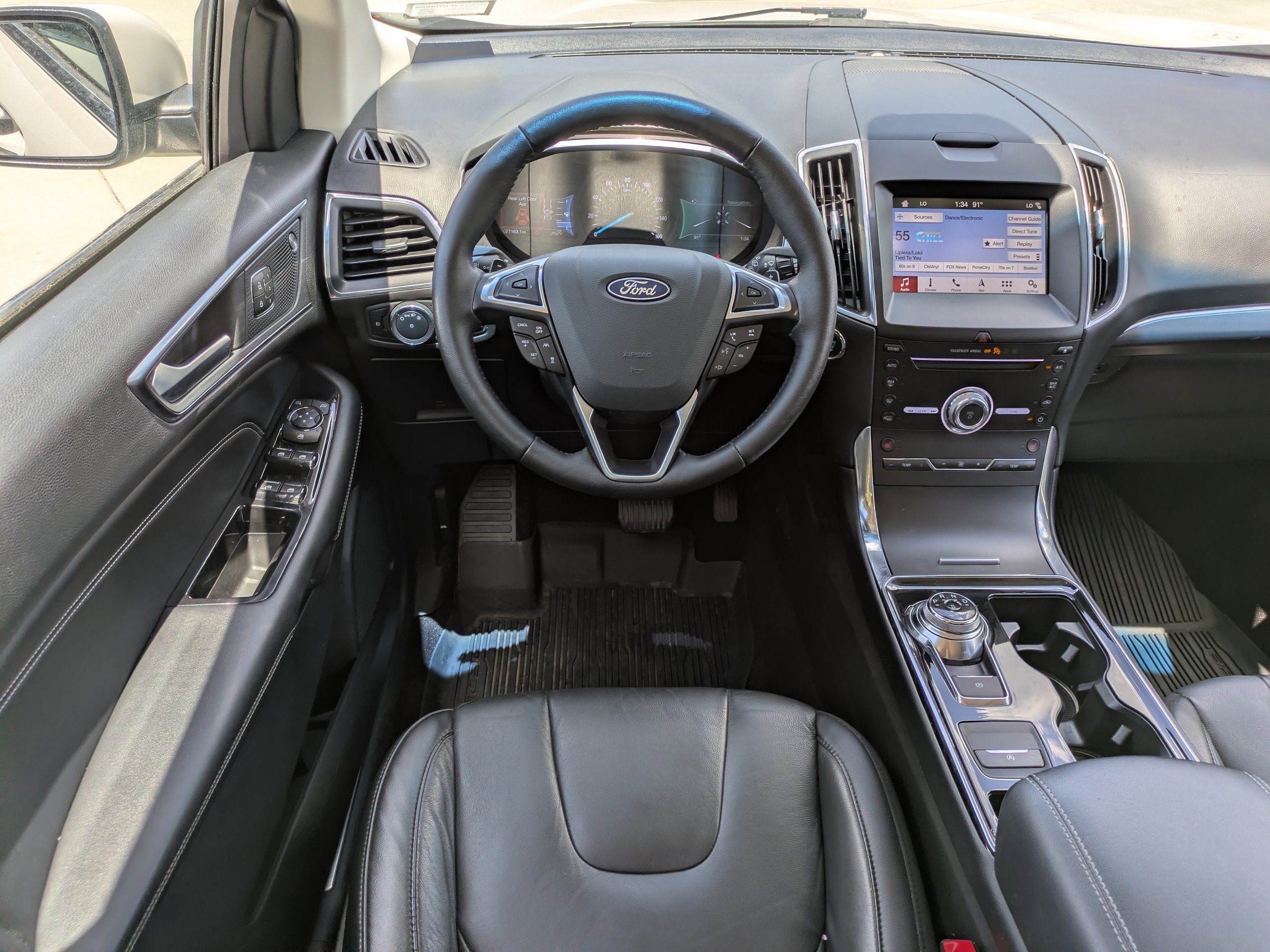 Used 2019 Ford Edge Titanium w/ Cold Weather Package AWD/4WD image 14