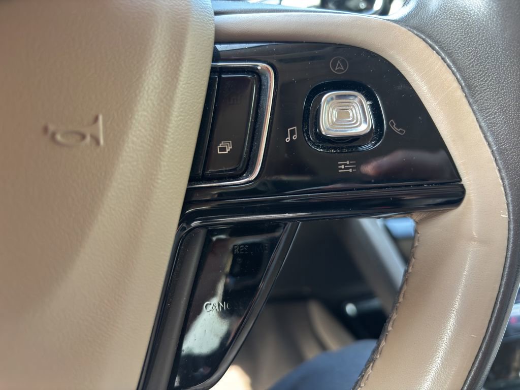 Used 2020 Lincoln Corsair FWD w/ Premium Package image 26