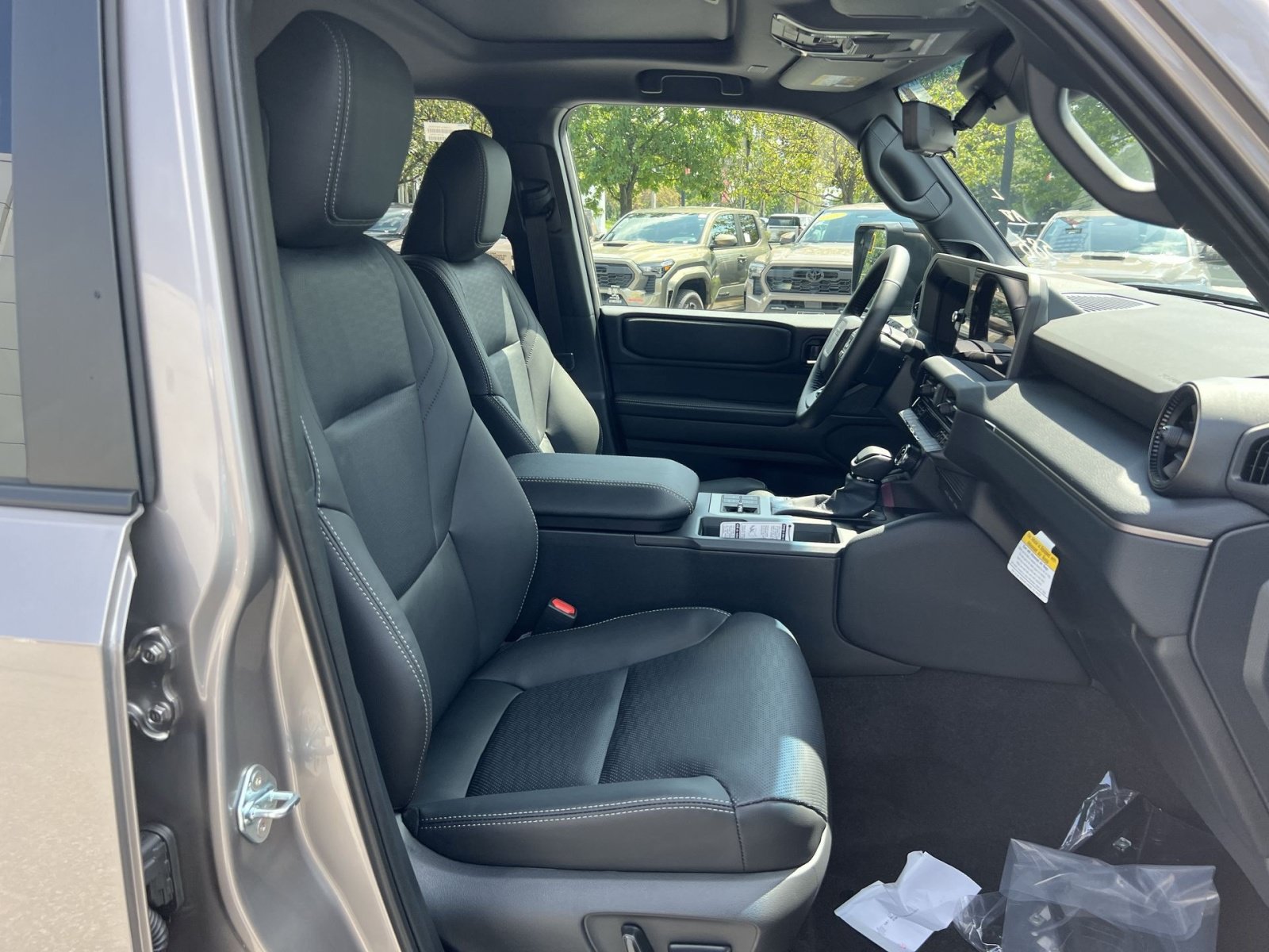 New 2027 Toyota Land Cruiser w/ Premium Package AWD/4WD image 27