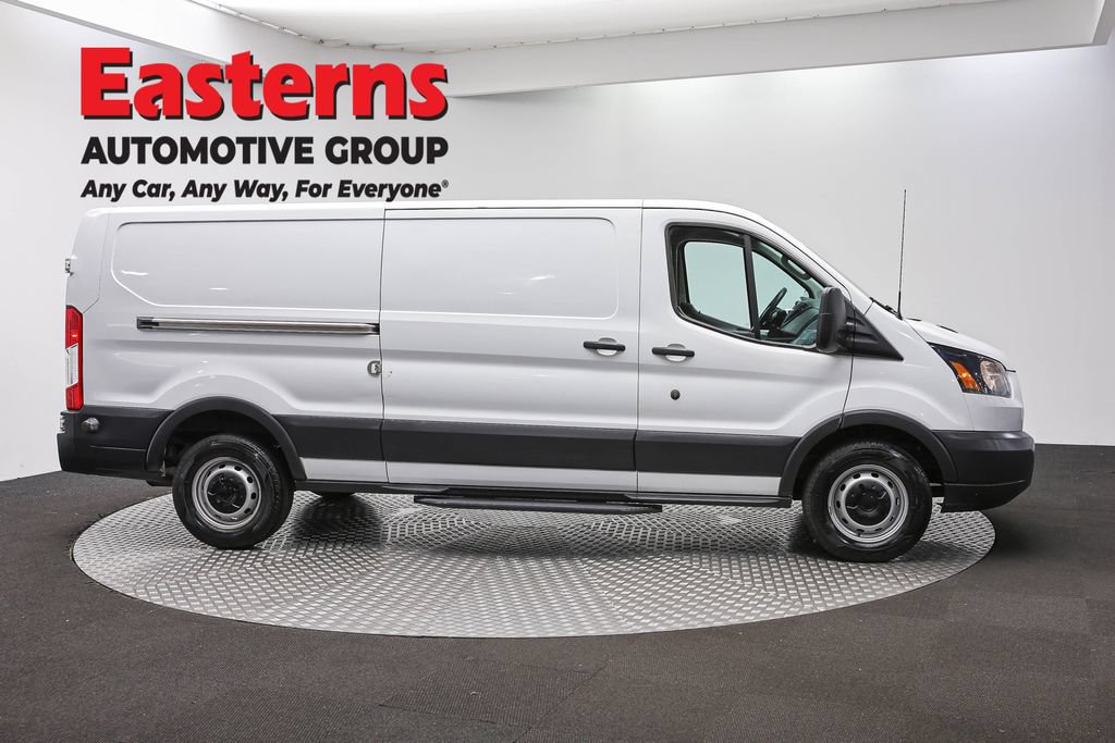 Used 2018 Ford Transit 250 148 Low Roof RWD image 4