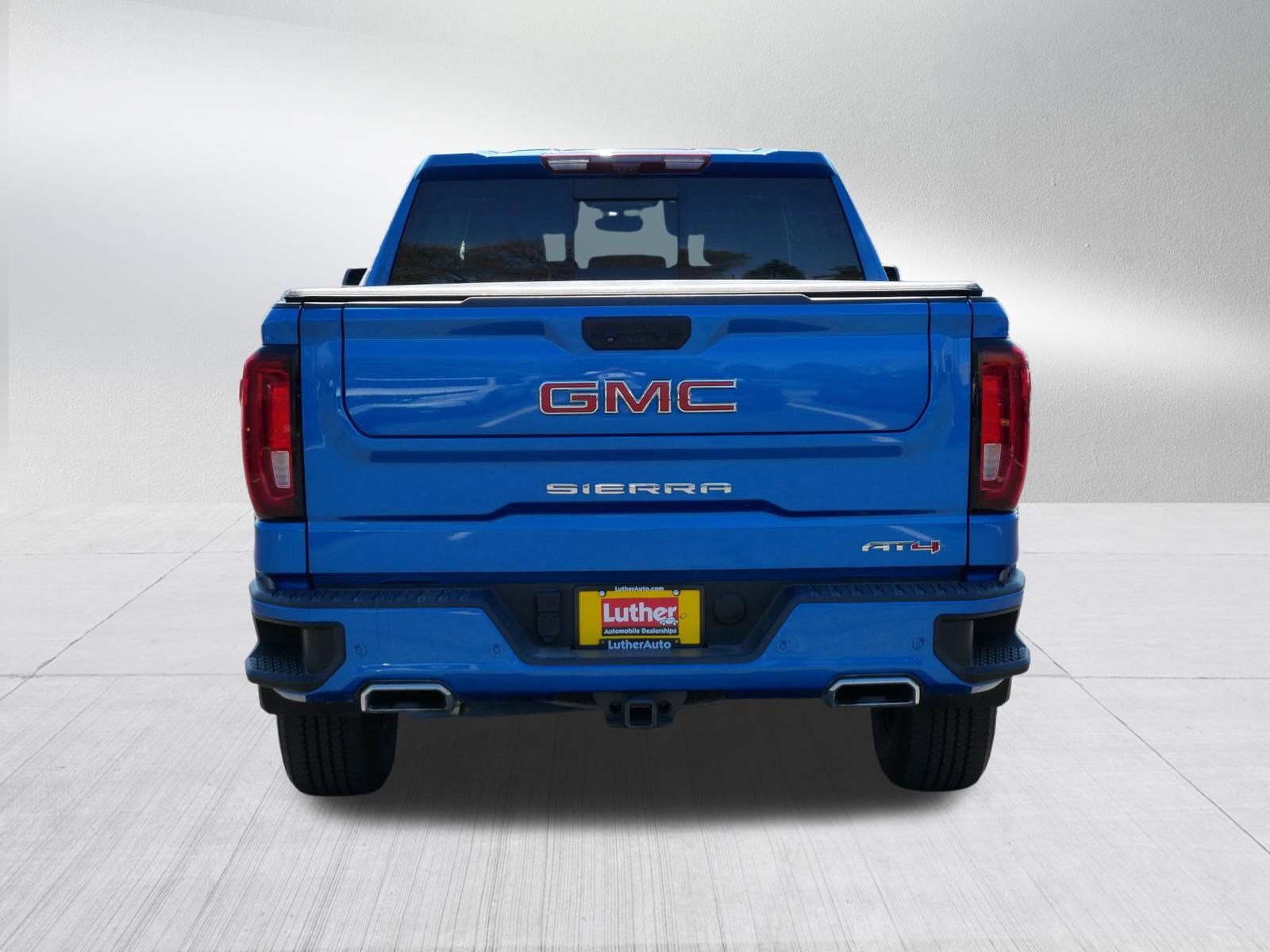 Used 2023 GMC Sierra 1500 AT4 w/ AT4 Premium Package AWD/4WD image 6