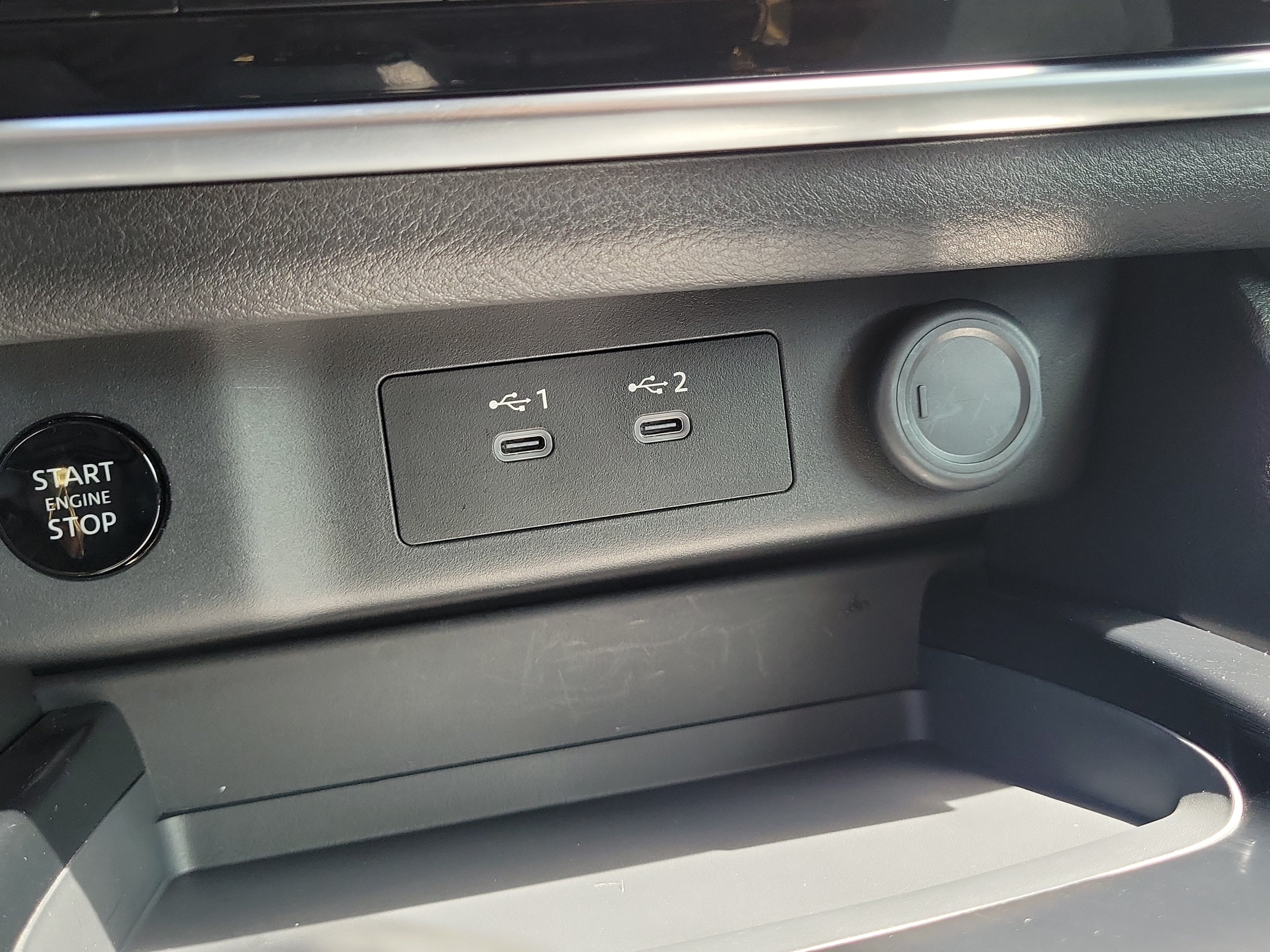 Certified 2025 Nissan Rogue S FWD image 29