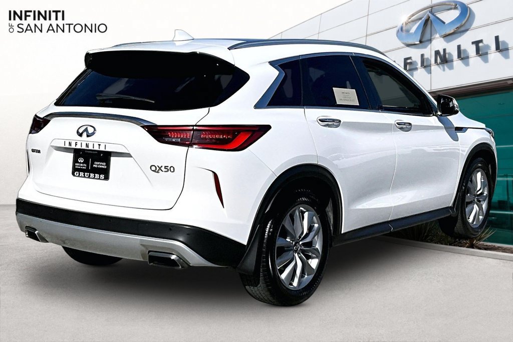 Certified 2022 INFINITI QX50 Luxe FWD image 2