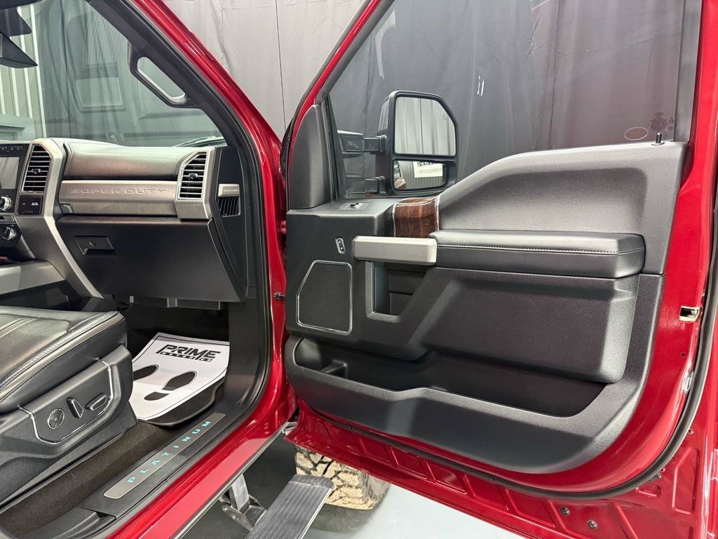 Used 2017 Ford F250 Platinum w/ Platinum Ultimate Package AWD/4WD image 26