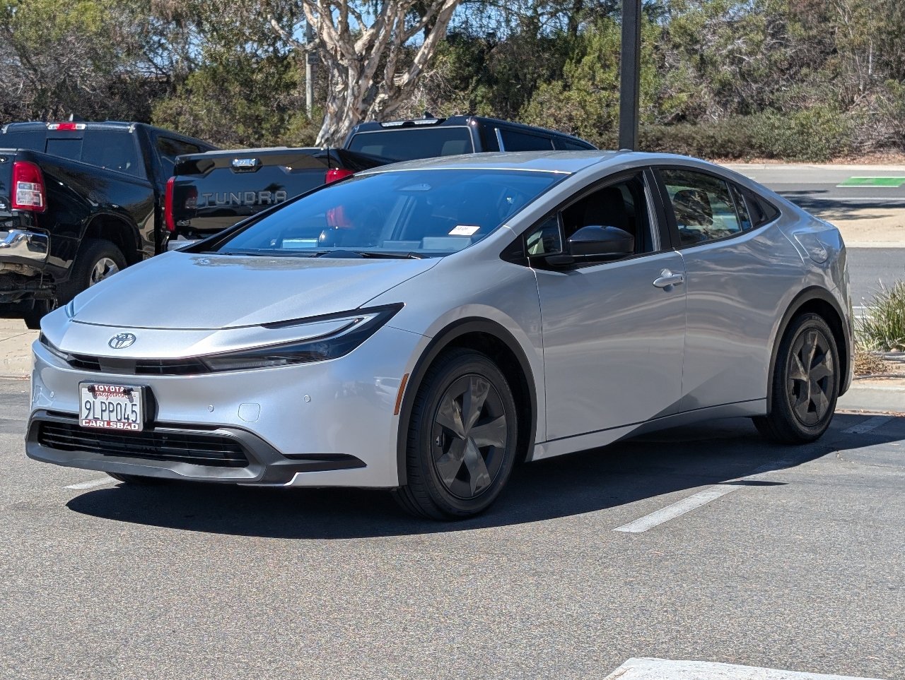 Used 2024 Toyota Prius LE FWD image 11