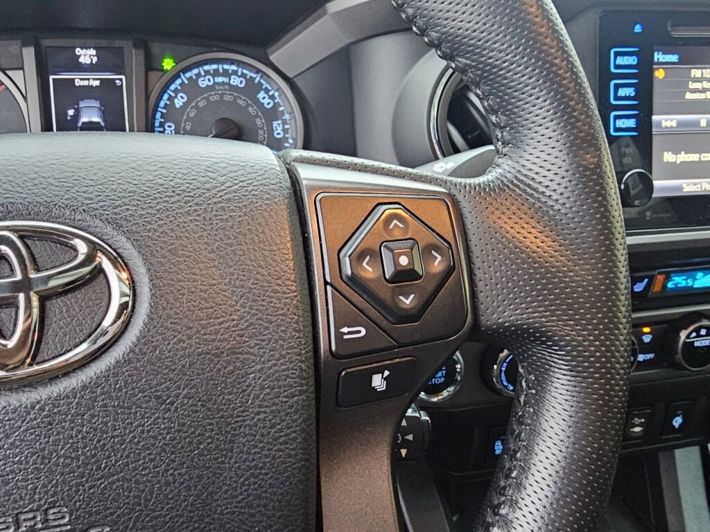 Used 2016 Toyota Tacoma TRD Off-Road image 25