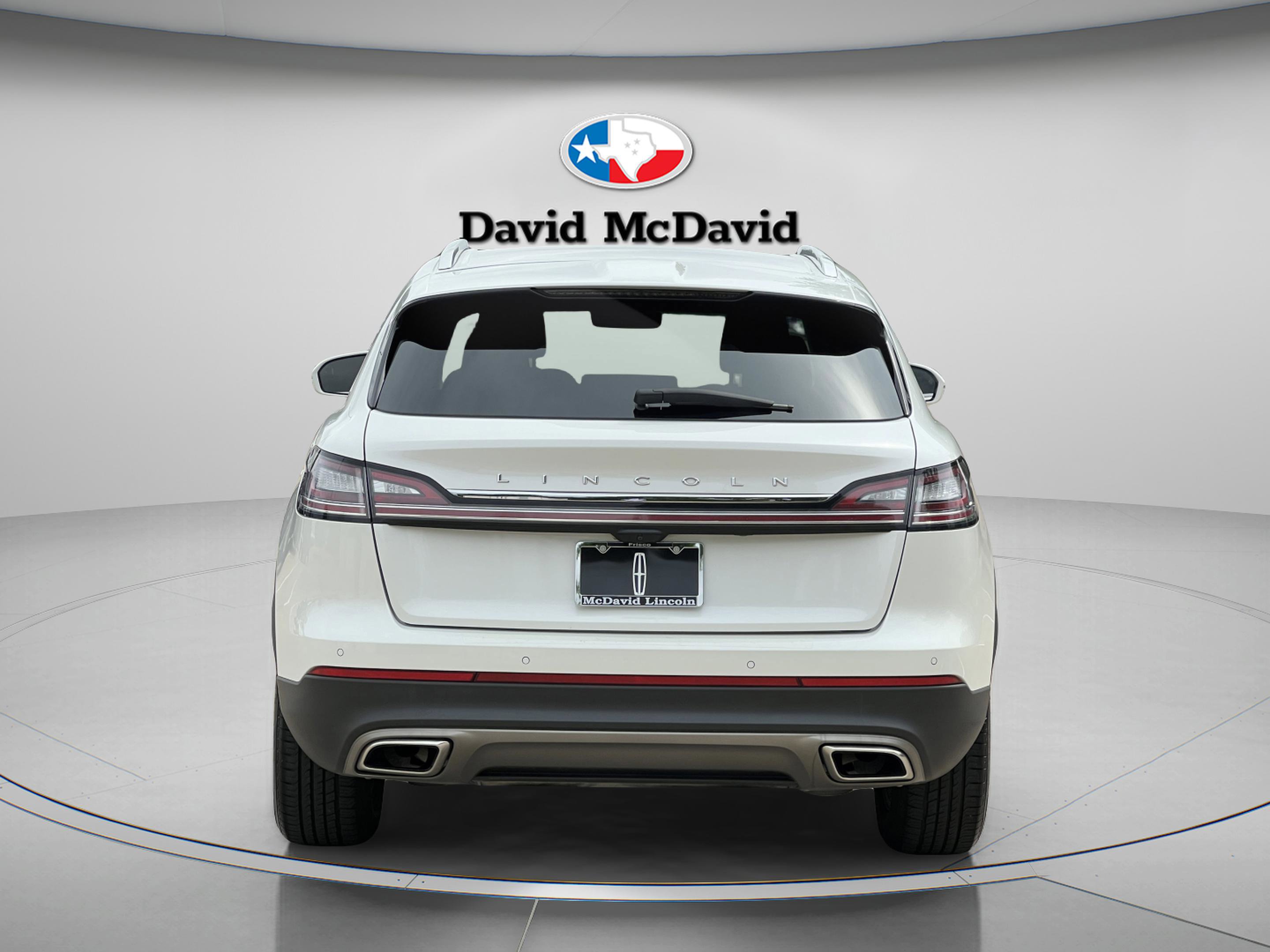 Used 2023 Lincoln Nautilus FWD image 6
