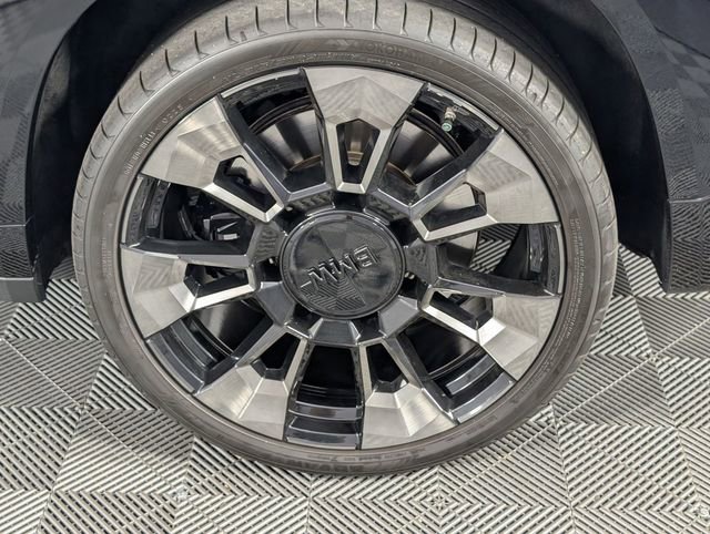 Used 2024 BMW XM AWD/4WD image 8