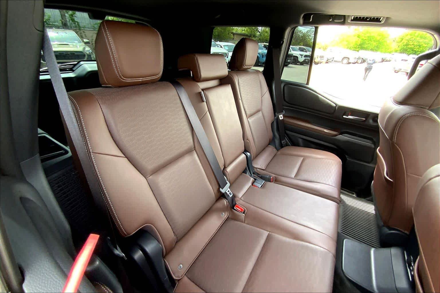 Used 2025 Toyota Land Cruiser w/ Premium Package image 20