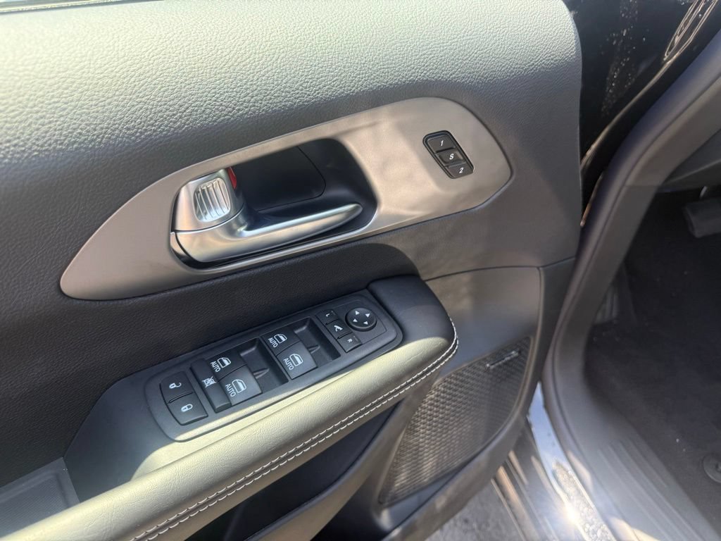 New 2027 Chrysler Pacifica Limited w/ Family Tech Group FWD image 12